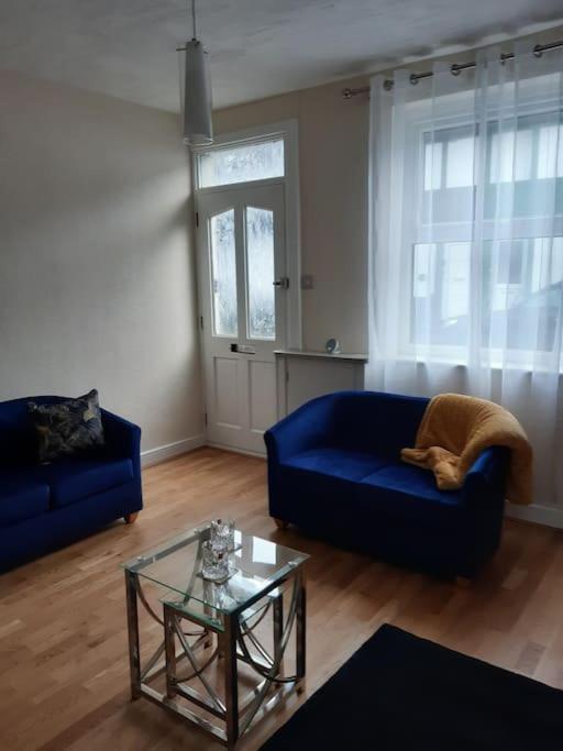 Charming Mid Terrace Cottage 콘위 외부 사진